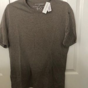 NWT T Mens Medium